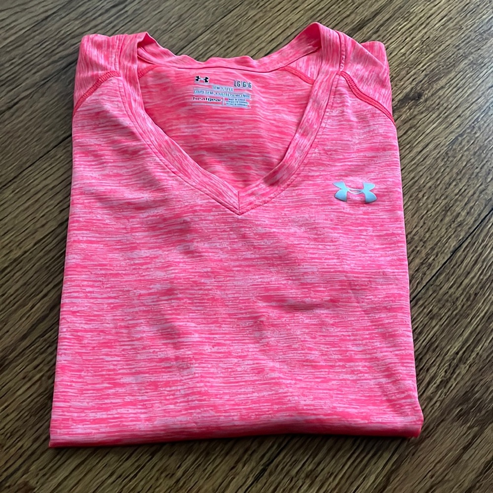 Women’s Fuschia UA SS Top